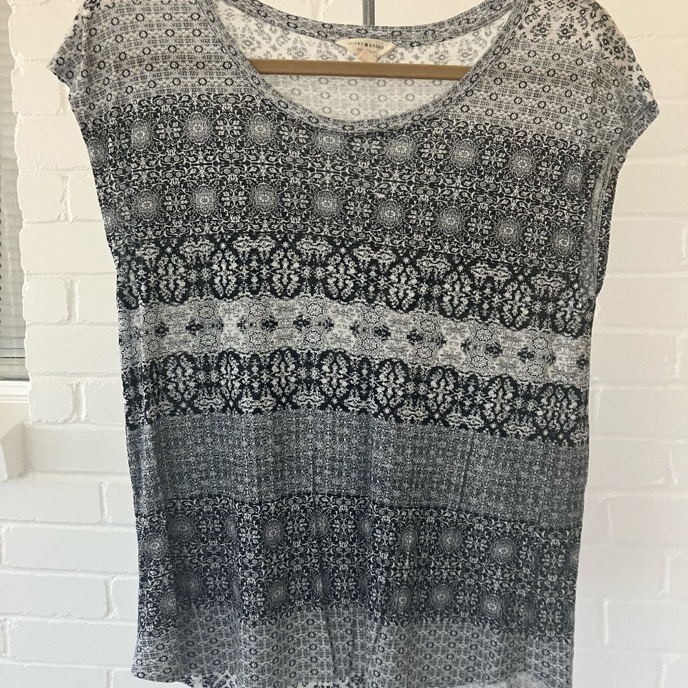 Lucky Brand Small Cap Sleeve shirt